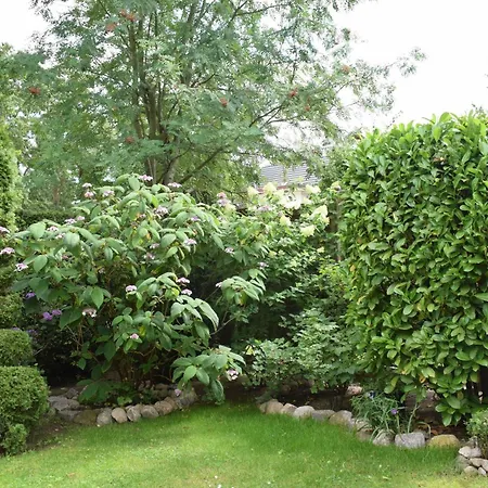 In Plau Am Mit Terrasse Und Garten 度假居 *